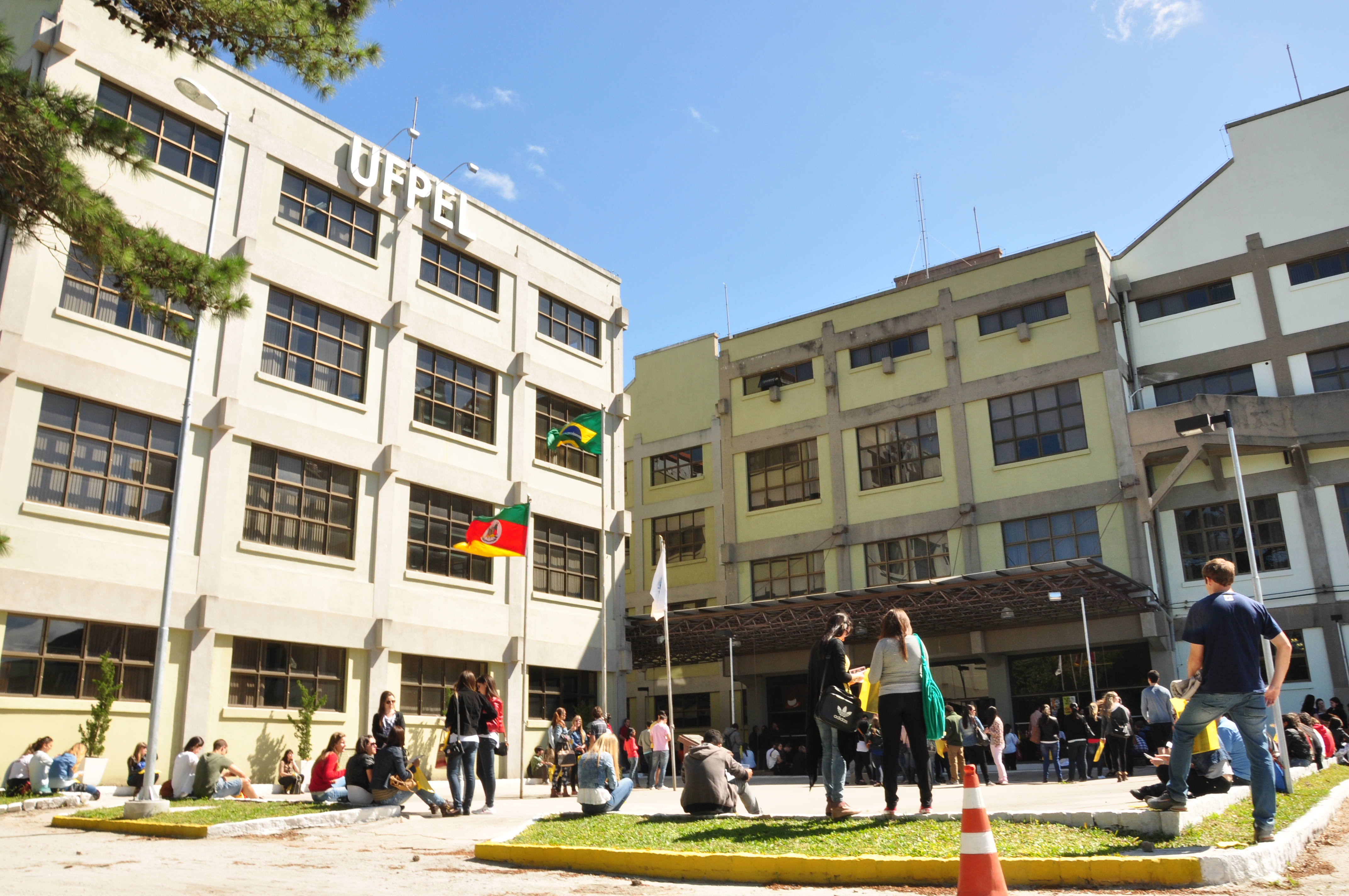 Fachada do Campus da UFPel